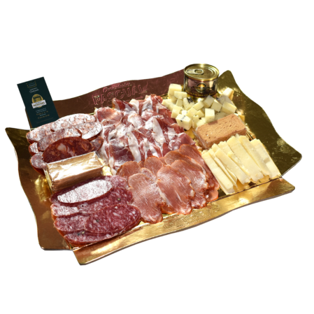 Personalización de bandeja con embutidos y quesos