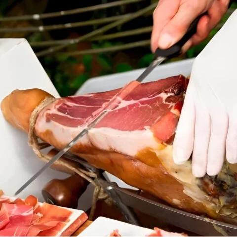 Conos y bandejas de jamón ibérico