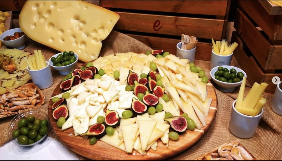 Bandeja gourmet con jamón ibérico y quesos